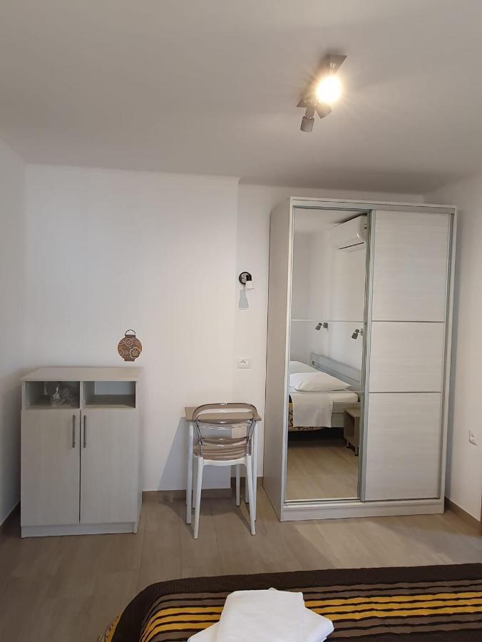 Apartman Mi Nerezine Bagian luar foto